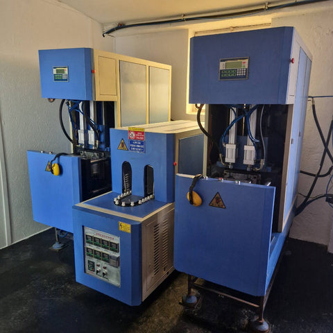 PET bottle blowing machine